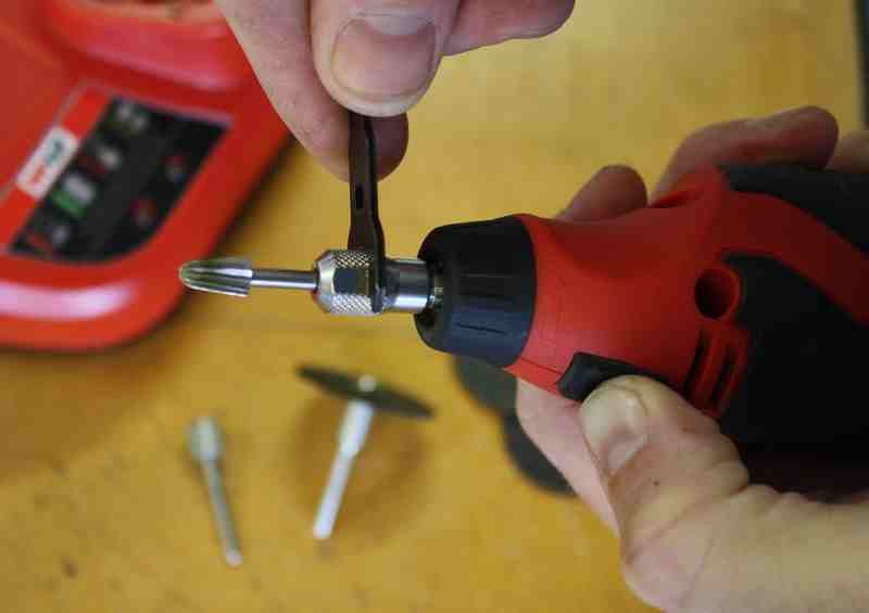 Milwaukee M12 Cordless Rotary Tool Kit 2460-21 - Review - Tools In