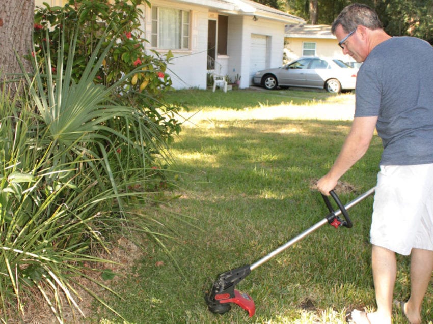 https://www.protoolreviews.com/tools/outdoor-equipment/oregon-st275-trimmer-review/12670/attachment/in-use-4/