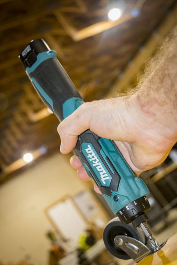 Makita 7.2V Drill DF012D A Low Power Screwdriver for Pros Pro