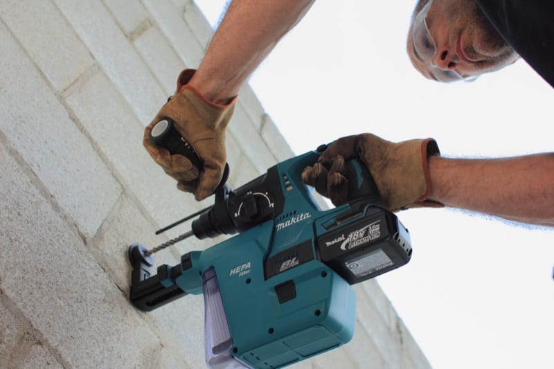 Makita hammer drill online vacuum