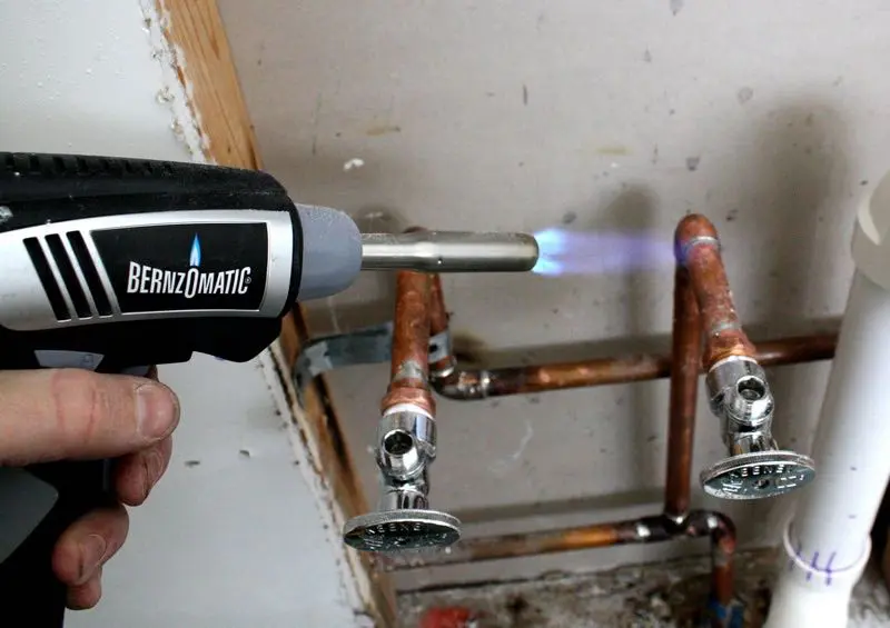 Using Propane or MAP Gas for Sweating or Soldering Copper Pipe - PTR