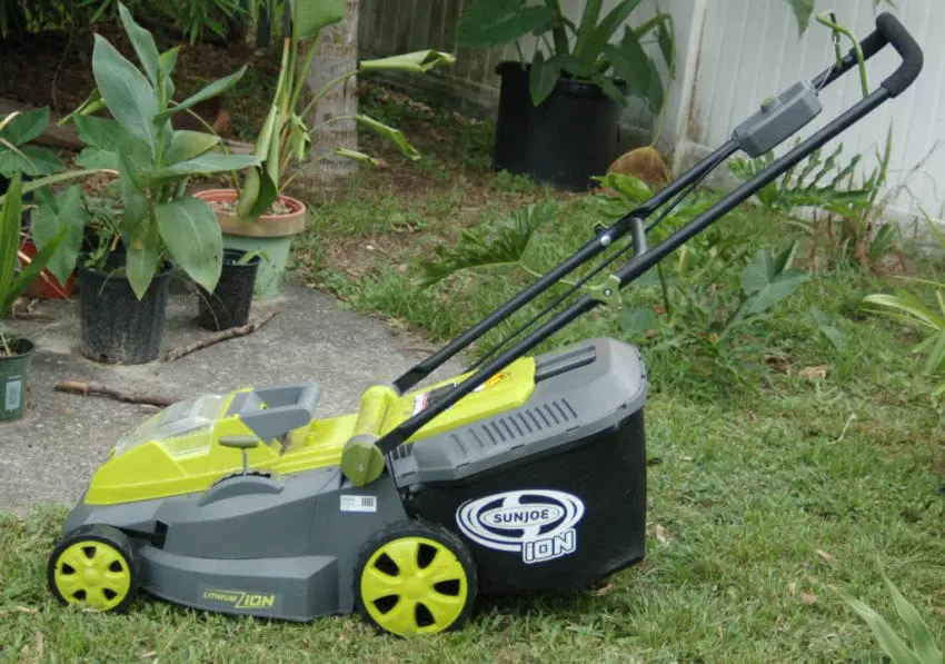 Sun Joe iON Mower