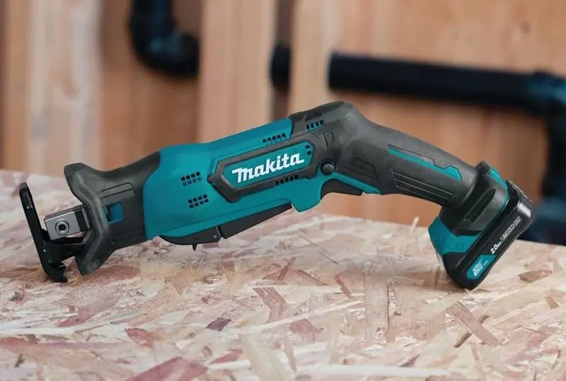 Makita RJ03R1 Cordless Recipro Saw beauty