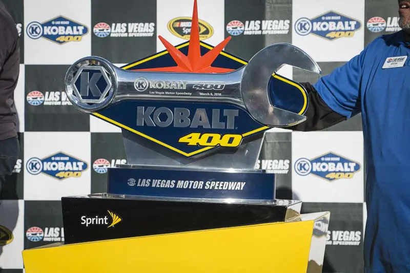 Lowes Kobalt 400 trophy