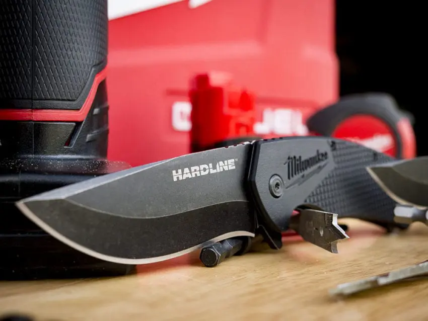 Milwaukee Hardline Smooth Blade Pocket Knife