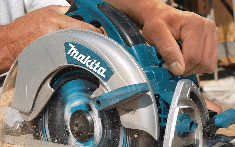 Makita 5007MGA Circular Saw