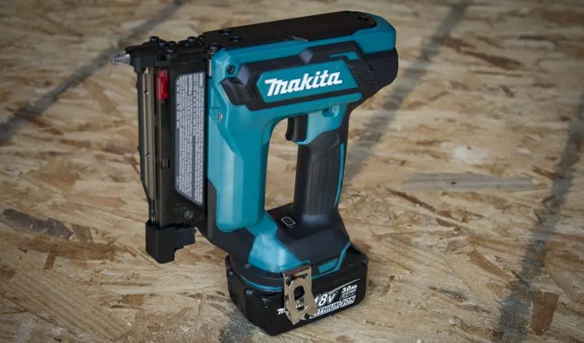 Makita Cordless Pin Nailer: XTP02 23-Gauge 18V LXT