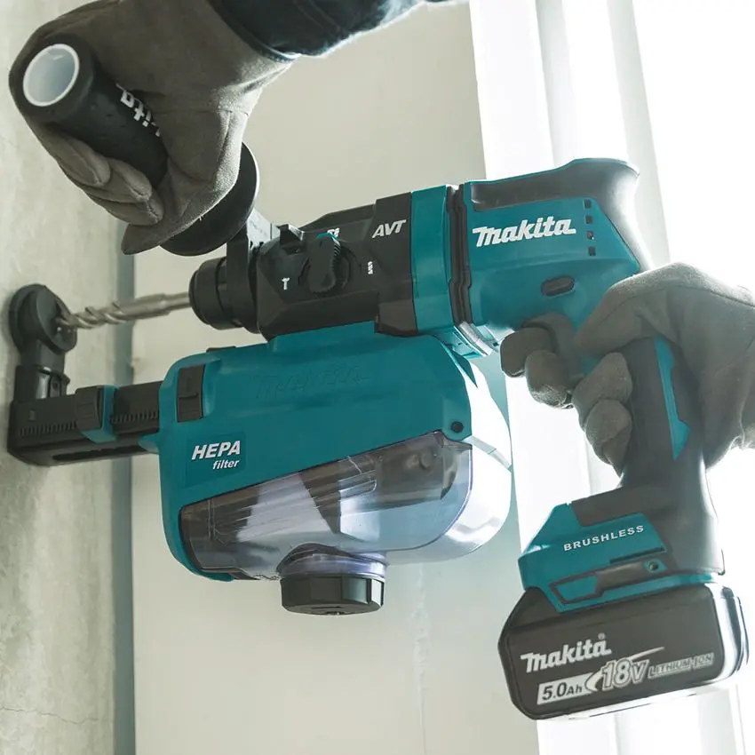 Makita 11/16" AVT Rotary Hammer