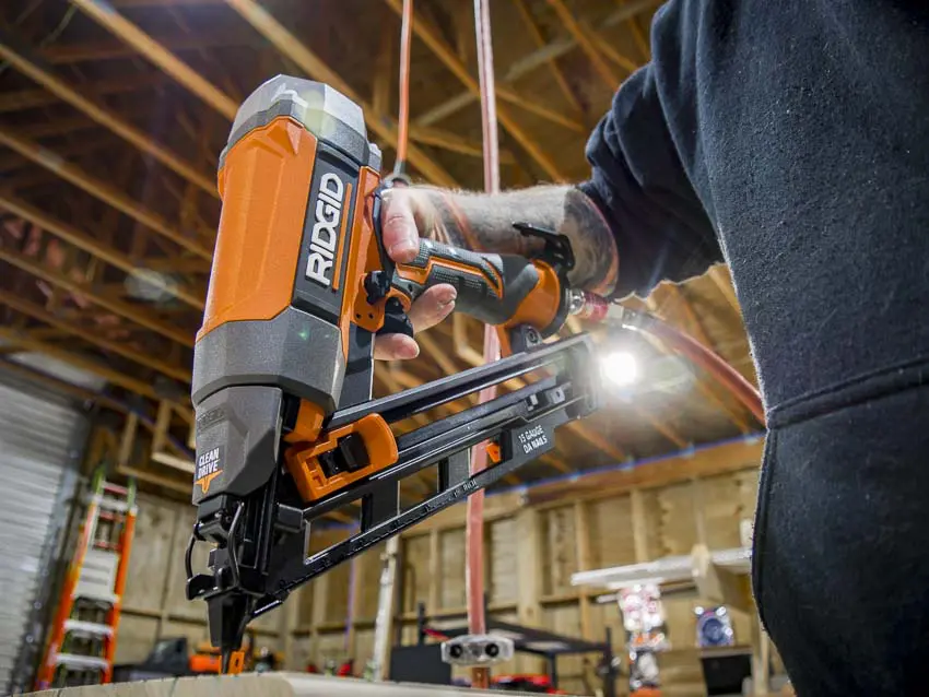 Ridgid 15 Gauge Angled Finish Nailer with Clean Drive R250AFF PTR