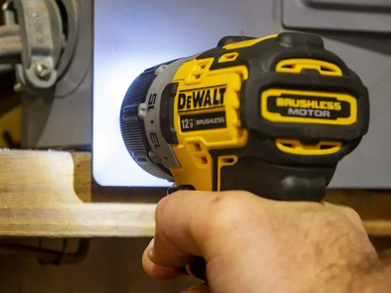 DeWalt 12V Brushless Screwdriver No-Impact Fastener Setting