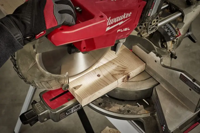 Milwaukee M18 Fuel 12-inch Sliding Miter Saw