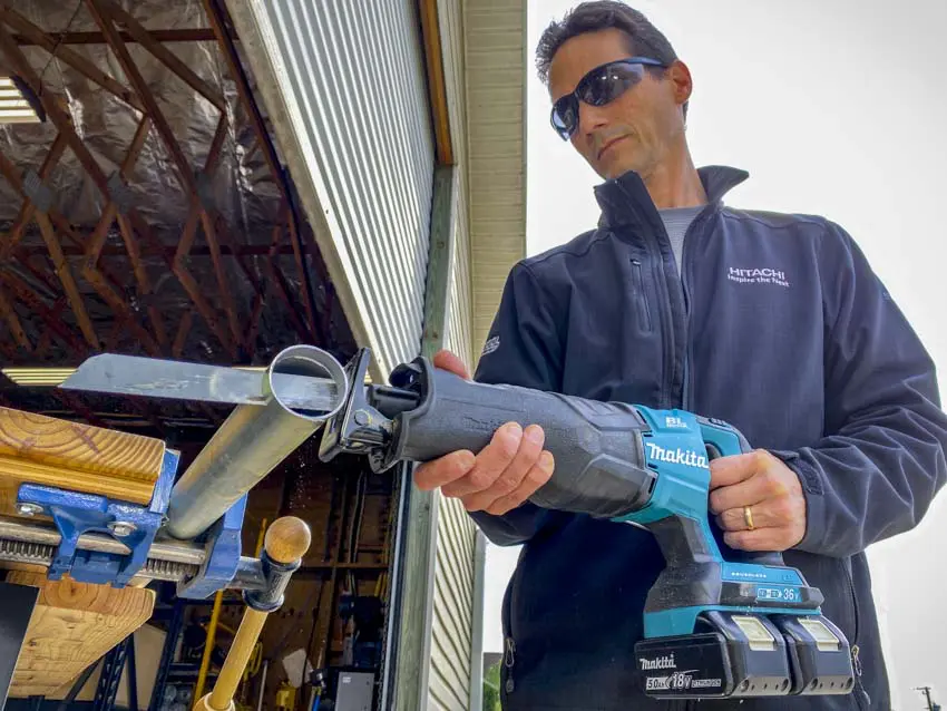 Best Cordless Reciprocating Saw Head-to-Head Review - Makita Medium Metal Cutting