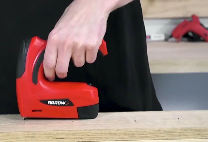 Arrow E21 Rechargeable Stapler for JT21 Staples