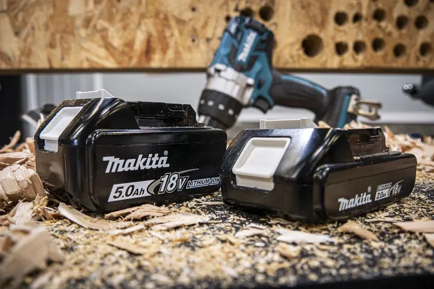 Makita battery 18v 5 amp sale