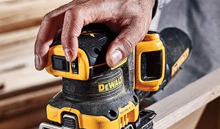 DeWalt DCW200B 1/4 sheet sander