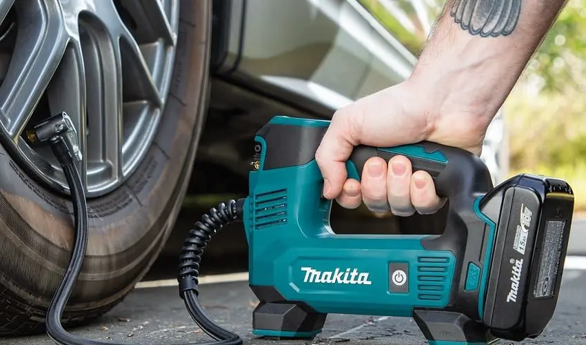 Makita DMP180 Cordless Inflator