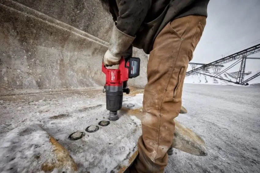 milwaukee high-torque impact wrench