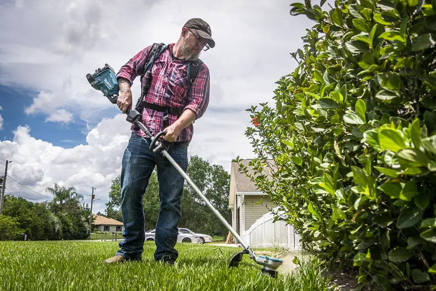 Makita XRU15 Battery String Trimmer Review Pro Tool Reviews