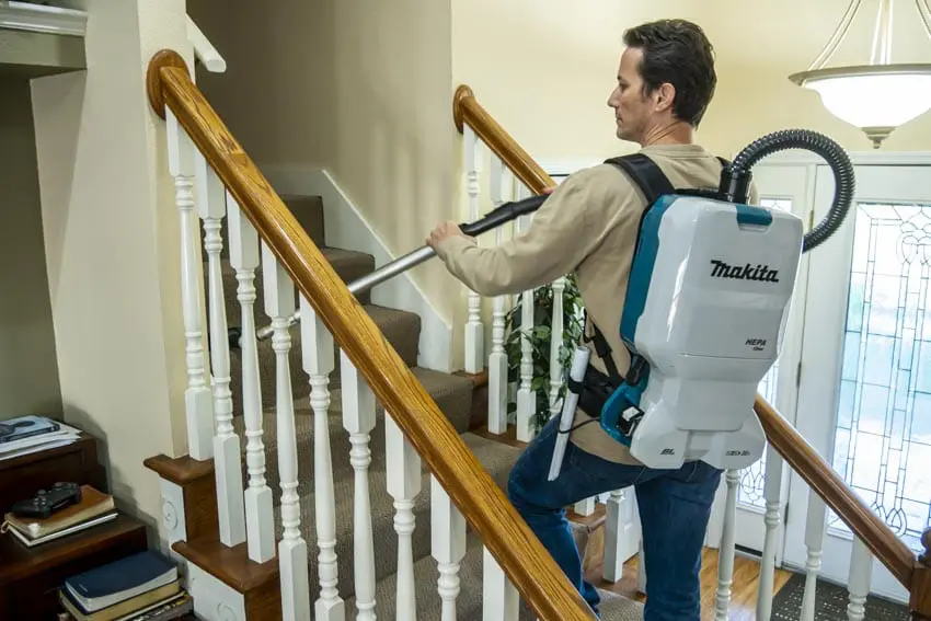 Makita backpack hoover sale