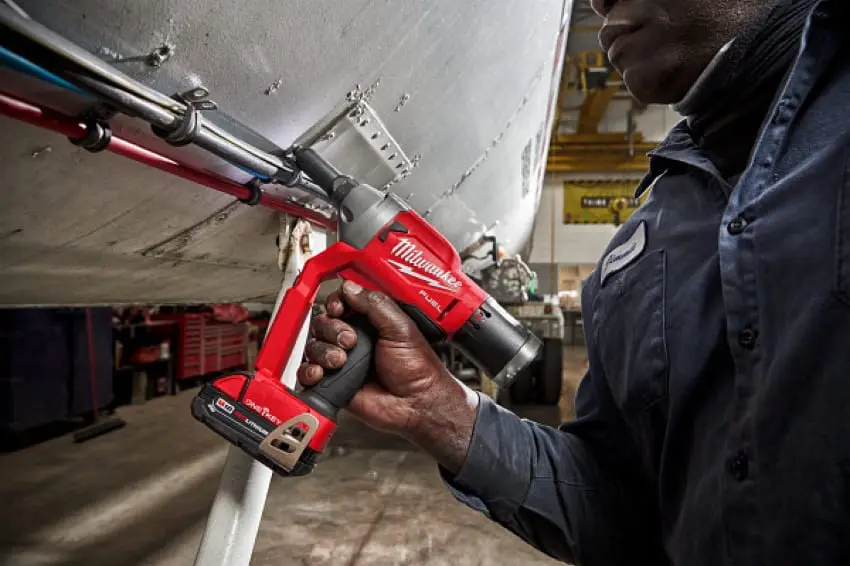 Milwaukee M18 FUEL Blind Rivet Tool