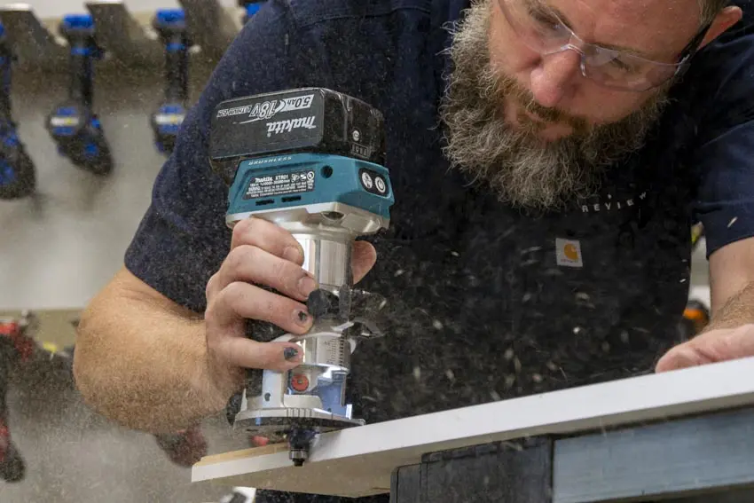 Makita 18V LXT Brushless Cordless Compact Router Review XTR01 PTR