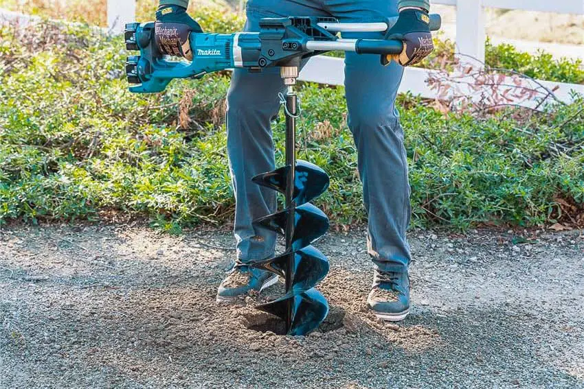 Makita XGD01 18V cordless Earth Auger