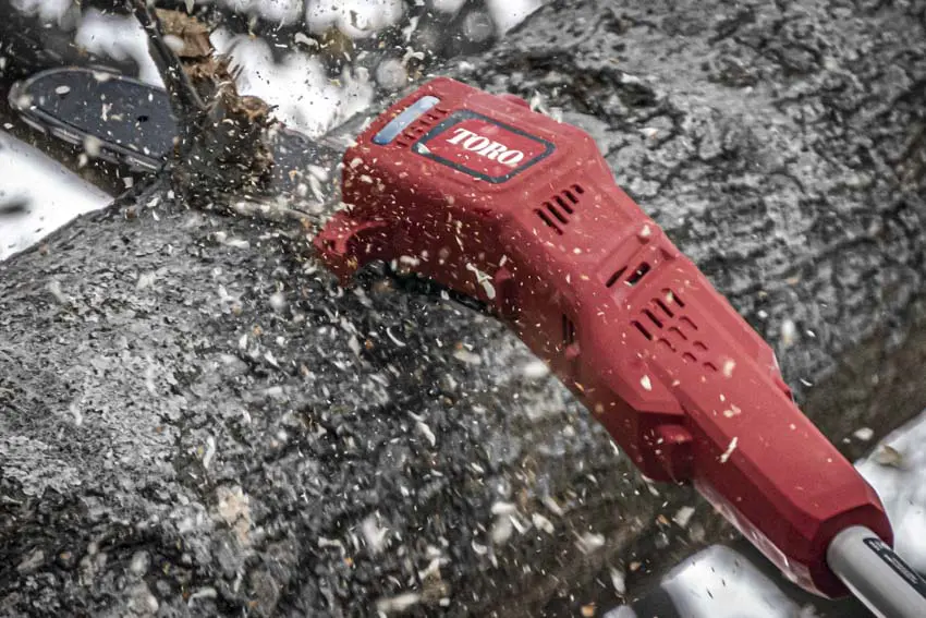 Toro 60V Cordless 10-Inch Pole Saw Review