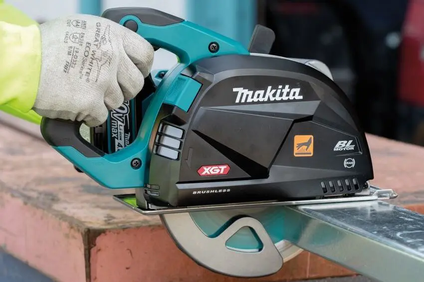 Makita 40V Max XGT 7-1/4-Inch Metal Cutting Circular Saw