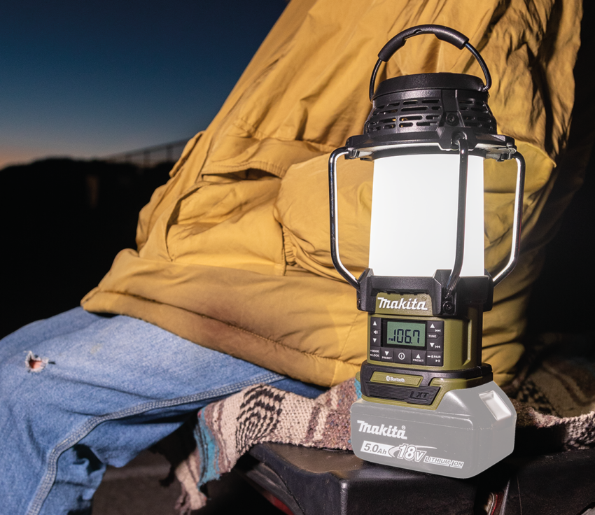 Makita 18V LXT lantern radio