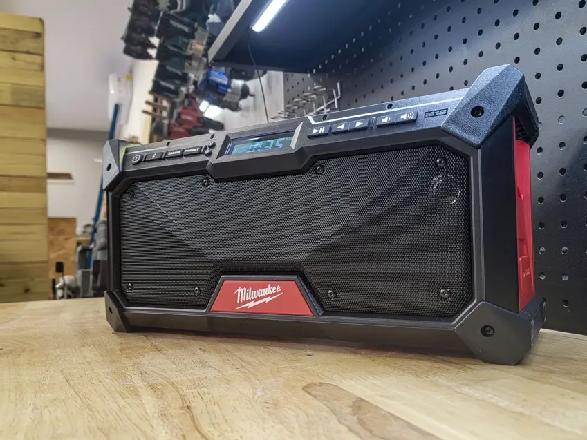 Milwaukee shops tools speaker