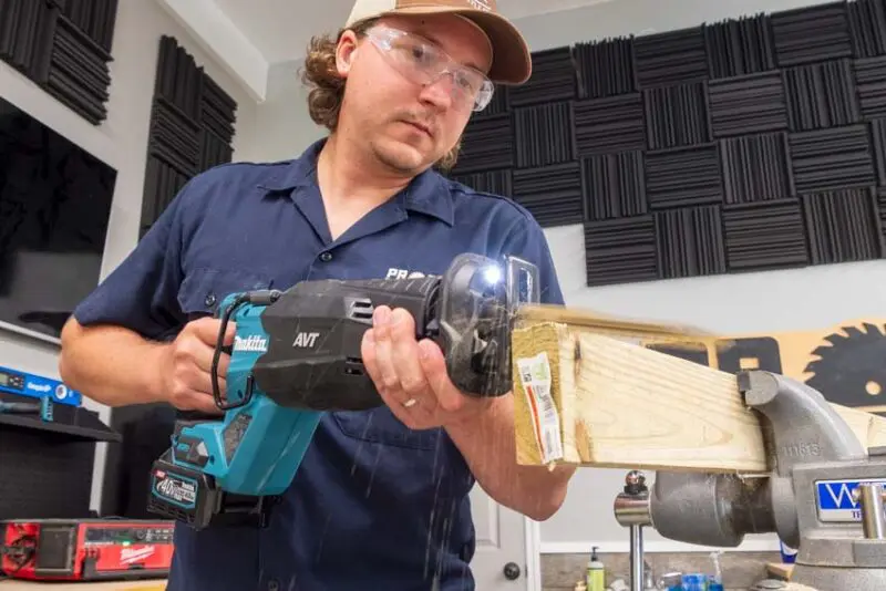 Best Cordless Reciprocating Saw 2024 Tested and Reviewed