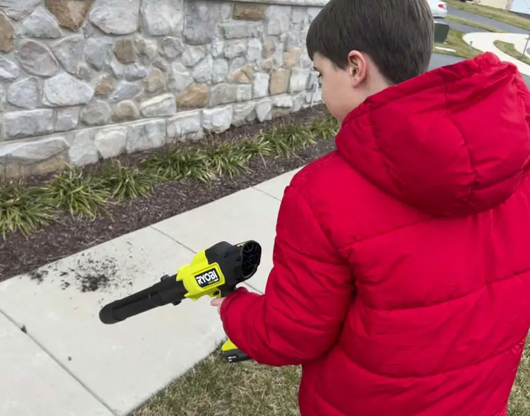 ryobi compact blower