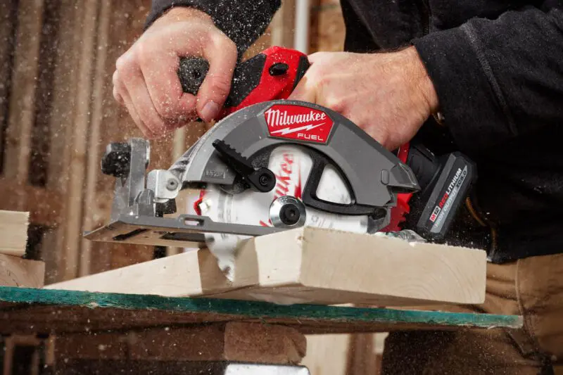 Milwaukee M12 Fuel 5 3/8-inch Circular Saw 2521