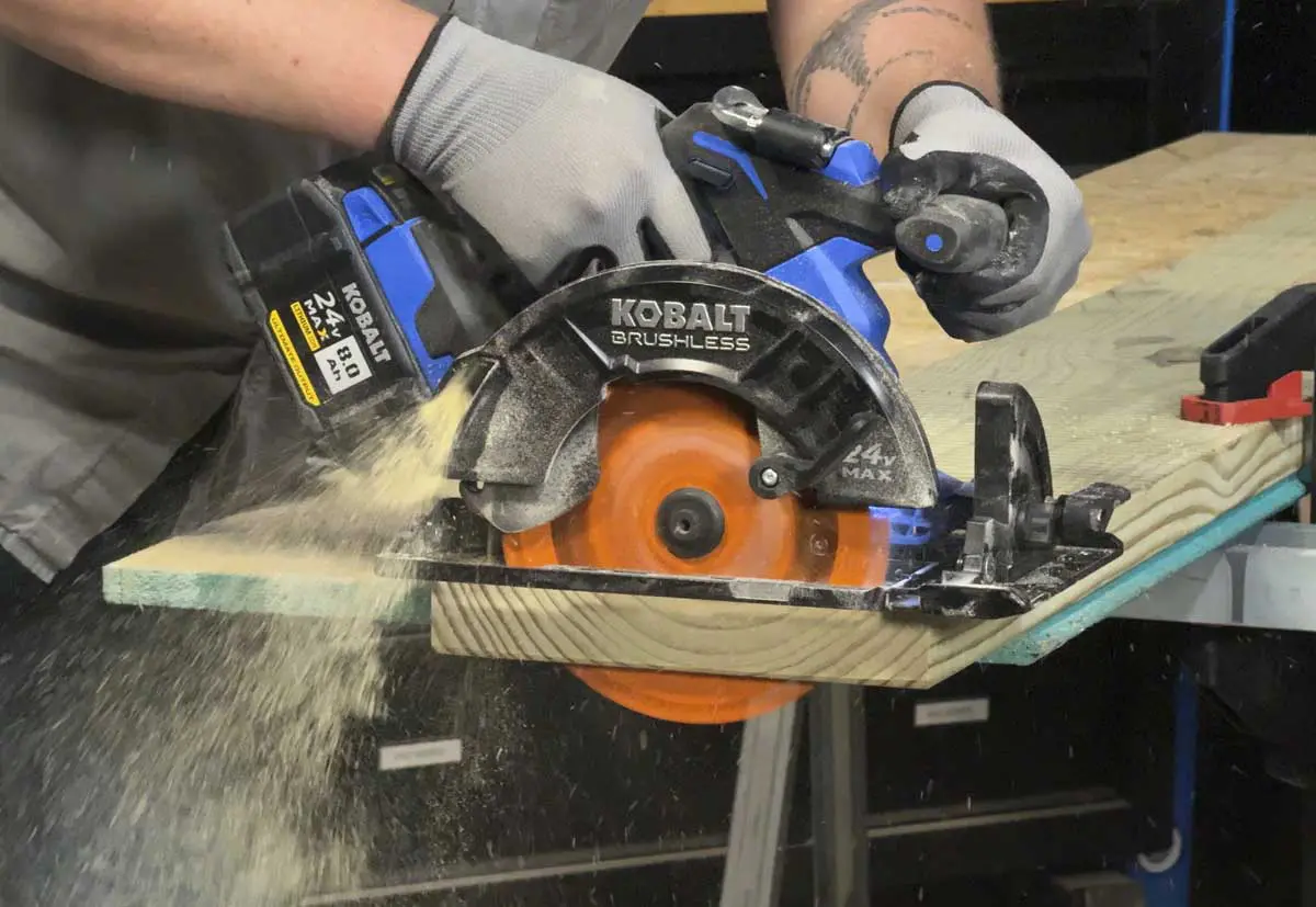 Kobalt 24V Max XTR Circular Saw Review KXCS 124B 03 PTR