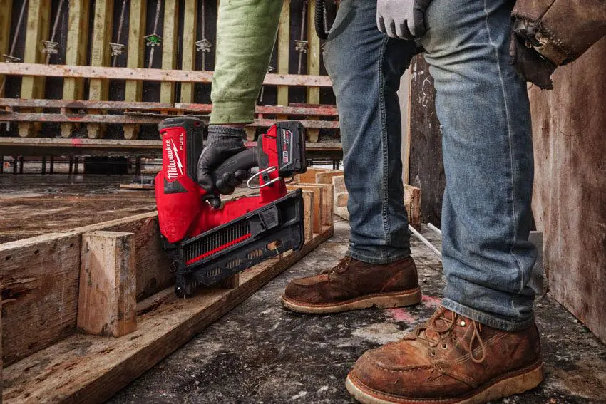 Milwaukee M18 Fuel Duplex Nailer