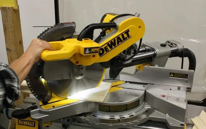 DeWalt 12" Sliding Compound Miter Saw DWS780 Preview