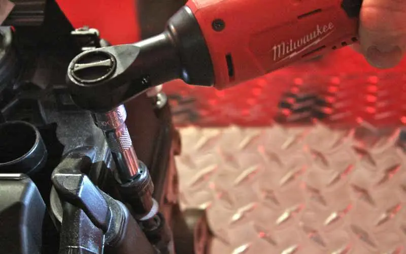 Milwaukee M12 Cordless 1/4" Ratchet 2456-21 Preview