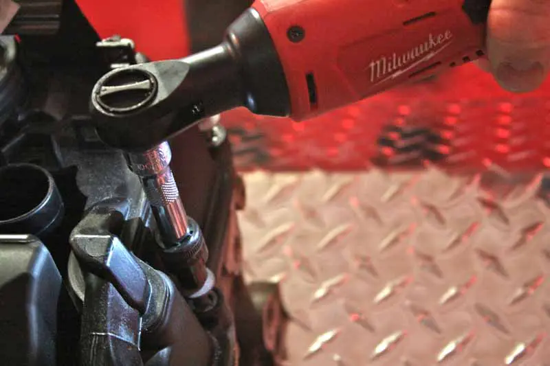 Milwaukee M12 Cordless 1/4" Ratchet 2456-21 Preview