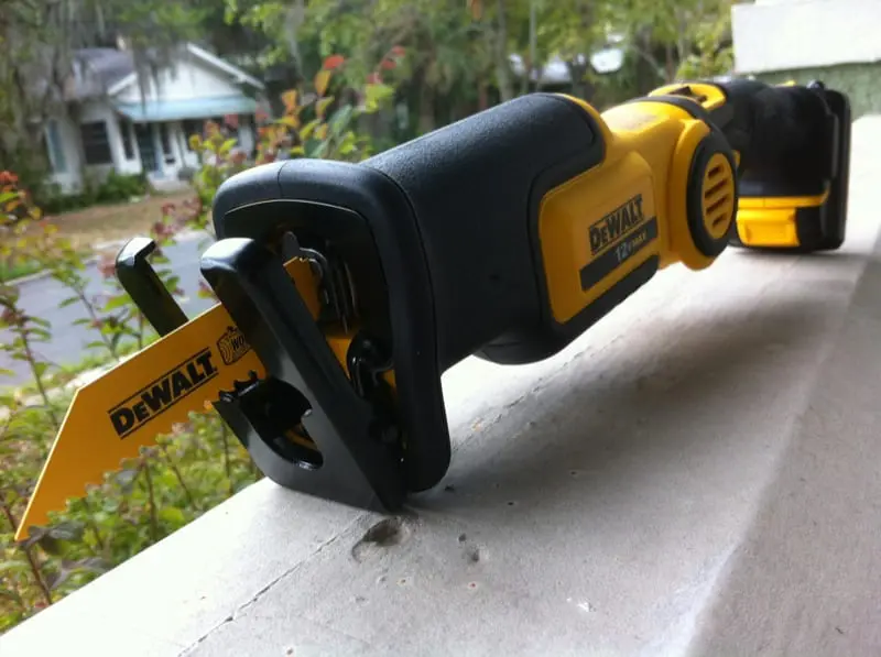 DeWalt DCS310S1 12V MAX Pivot Reciprocating Saw Review