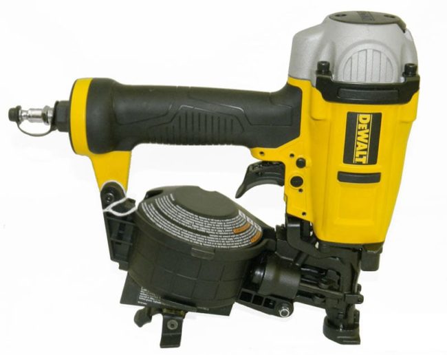 DeWalt DWFP12658 15Degree Coil Roofing Nailer Preview