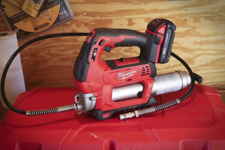 Milwaukee M18 Grease Gun 264621CT Review