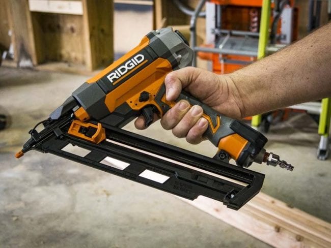 Ridgid 15-Gauge Angled Finish Nailer with Clean Drive R250AFF - PTR