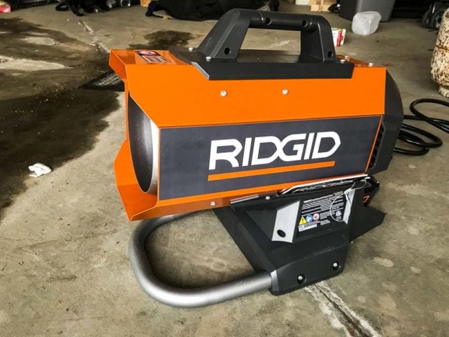  Ridgid 18-Volt 60K BTU Hybrid Forced Air Propane Portable Heater  with 18-Volt Lithium-Ion 2.0Ah Battery and Charger Kit : Patio, Lawn &  Garden