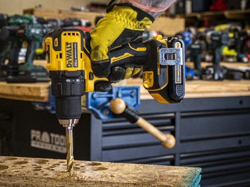 20V MAX* XR® Brushless Cordless Compact Drill/Driver and Impact Driver  Combo Kit