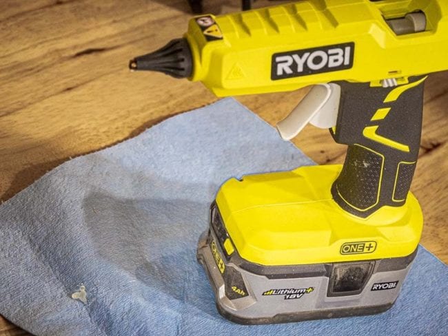  Ryobi P305 One+ 18V Lithium Ion Cordless Hot Glue Gun