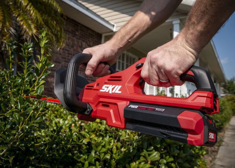 Skil 40V Brushless Hedge Trimmer HandsOn Review Pro Tool Reviews