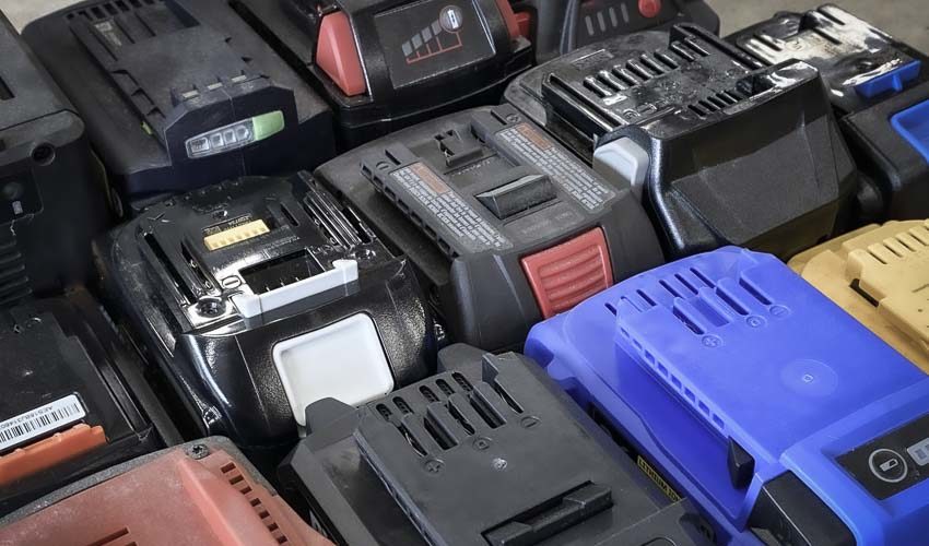 why you should Use Original Manufacturer Power Tool Batteries