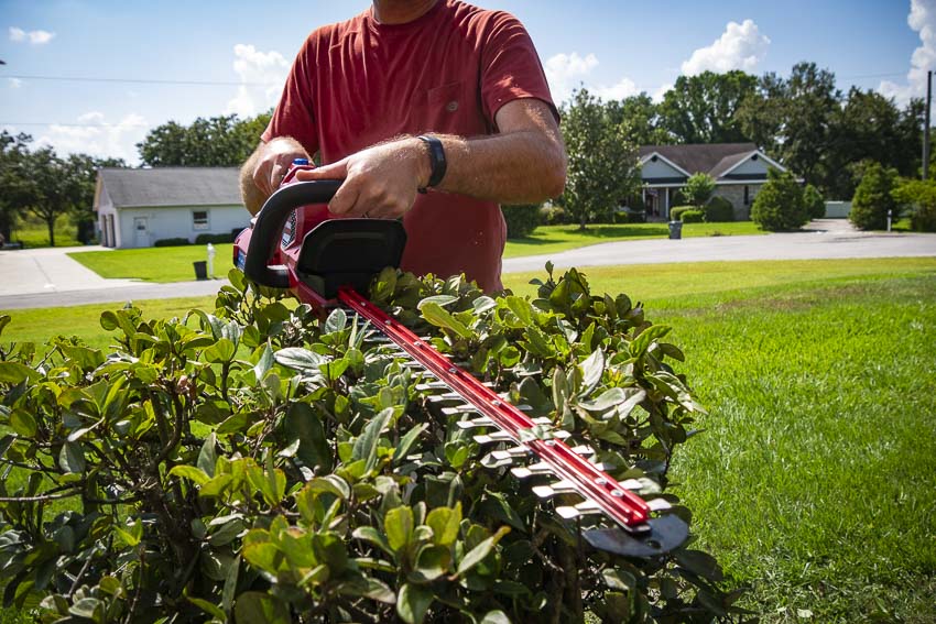 Toro 60V Battery Hedge Trimmer Review - Pro Tool Reviews