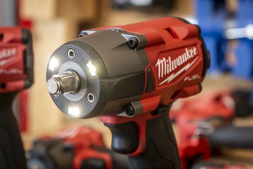 milwaukee-m18-fuel-mid-torque-impact-wrench-review-ptr