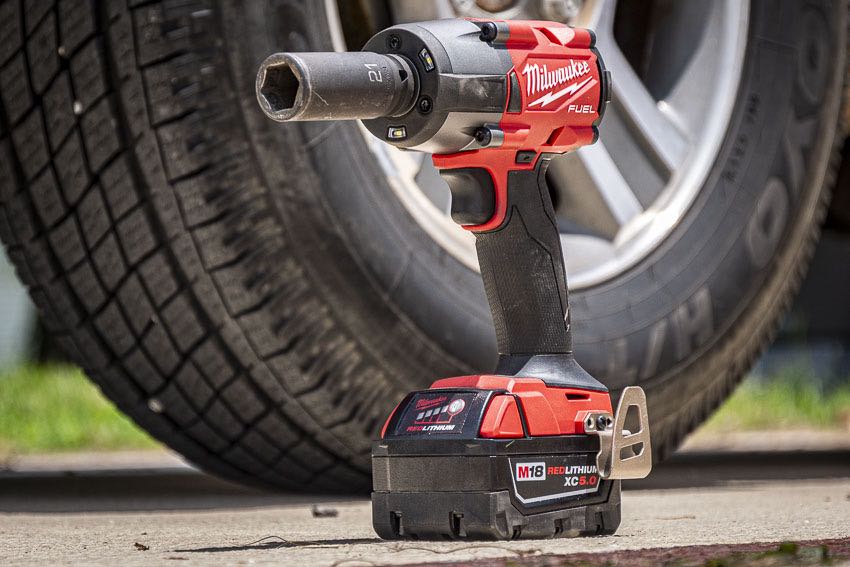 Milwaukee M18 Fuel Mid-Torque Impact Wrench Review - PTR